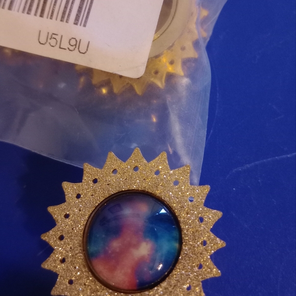 SPARKLING GALAXY GOLD SUN SCREW BACK TUNNELS - Picture 5 of 5